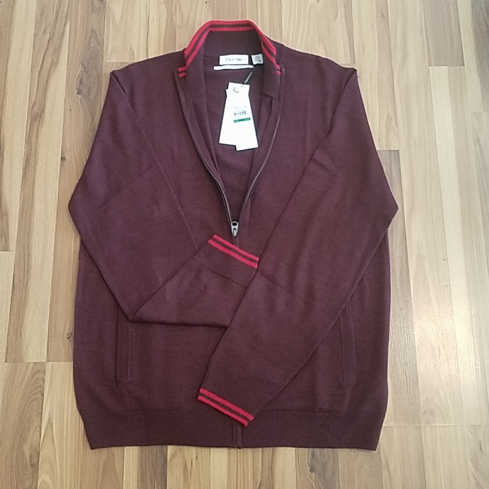 Mens large maroon zip up sweater